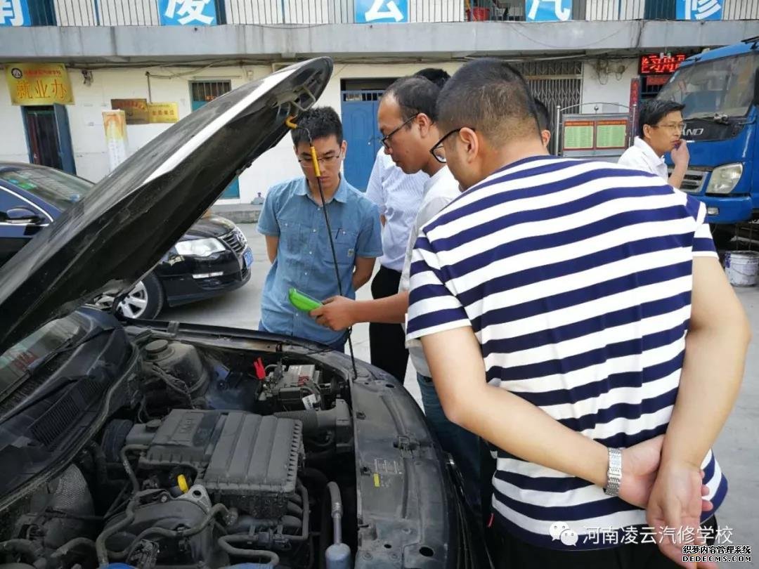 电瓶分析仪